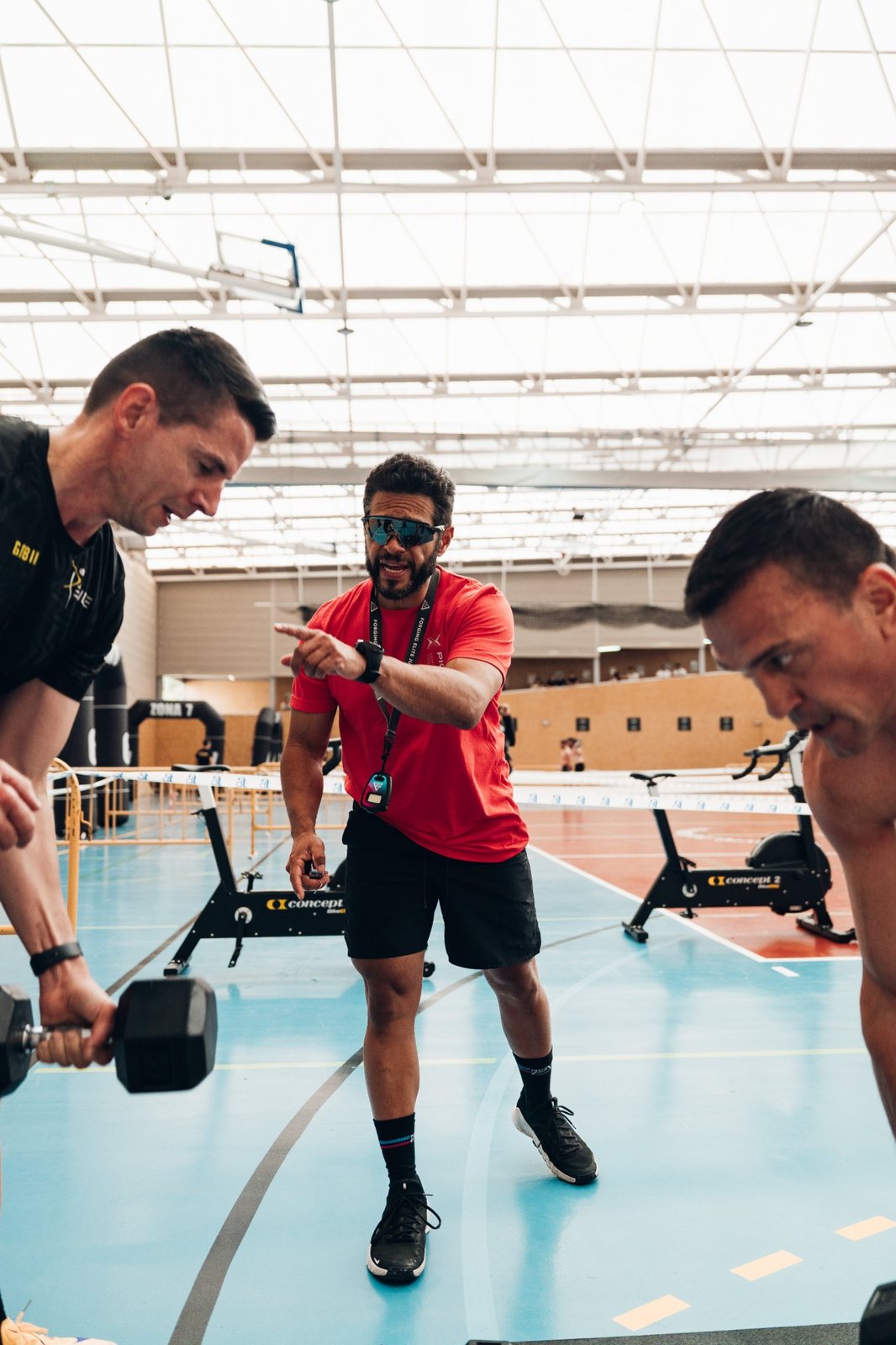 Argenis dirigiendo un entrenamiento
